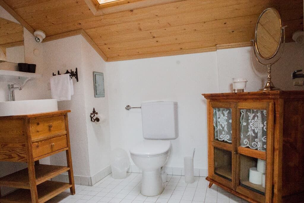 Photo of Bathroom in Lam