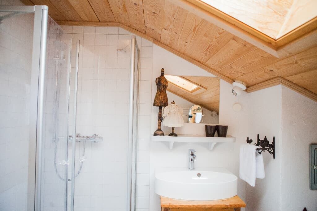 Photo of Bathroom in Lam