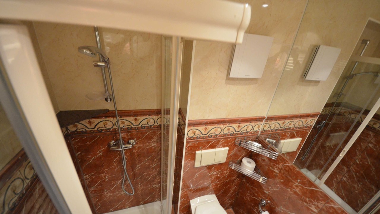 Photo of Bathroom in Gross Zicker