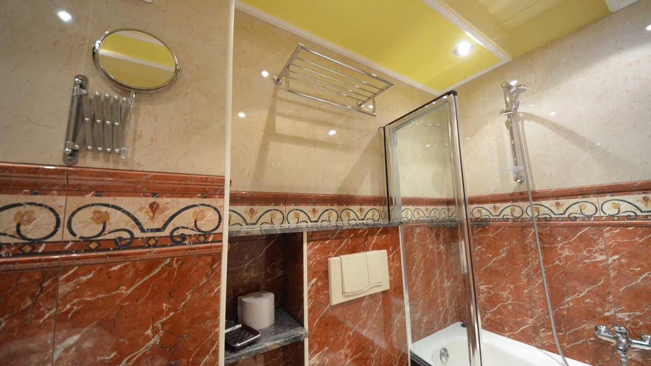 Photo of Bathroom in Gross Zicker