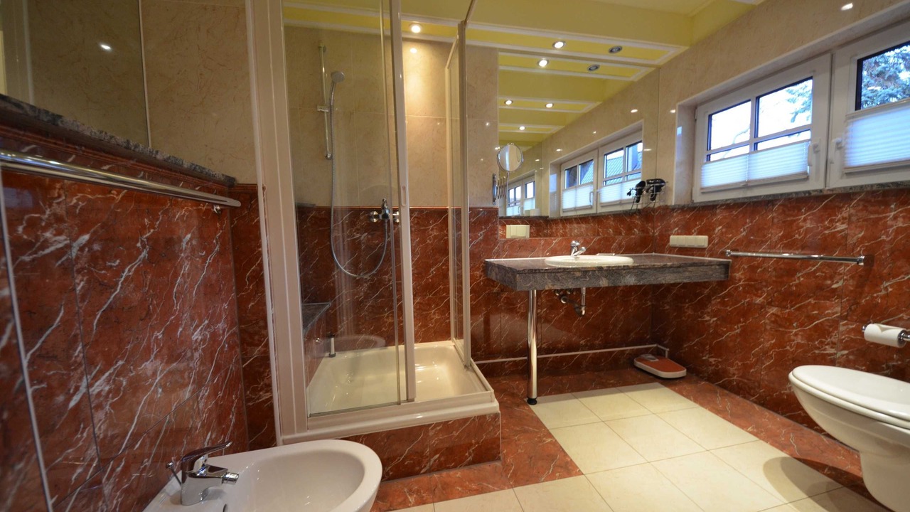 Photo of Bathroom in Gross Zicker