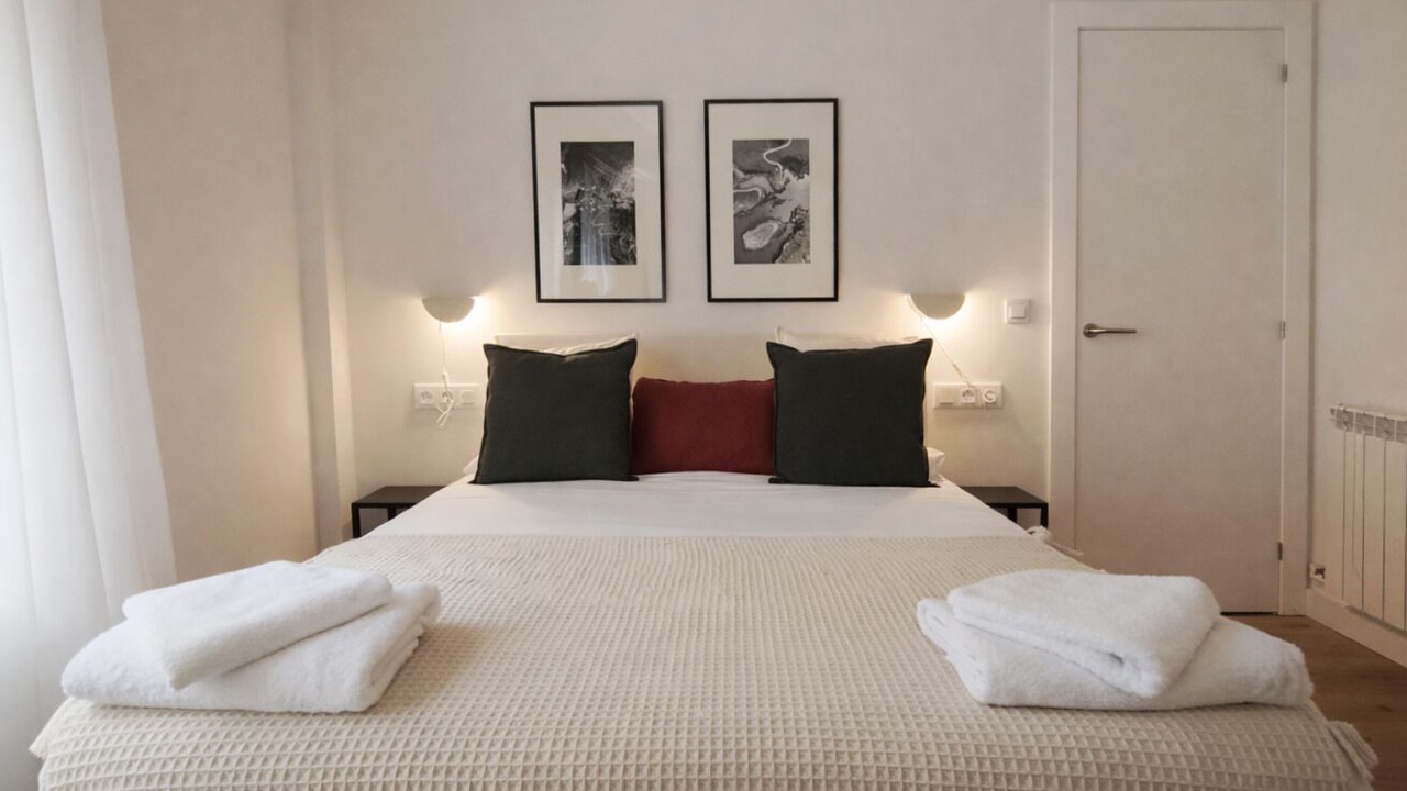 Photo of Bedroom in Oviedo City Centre