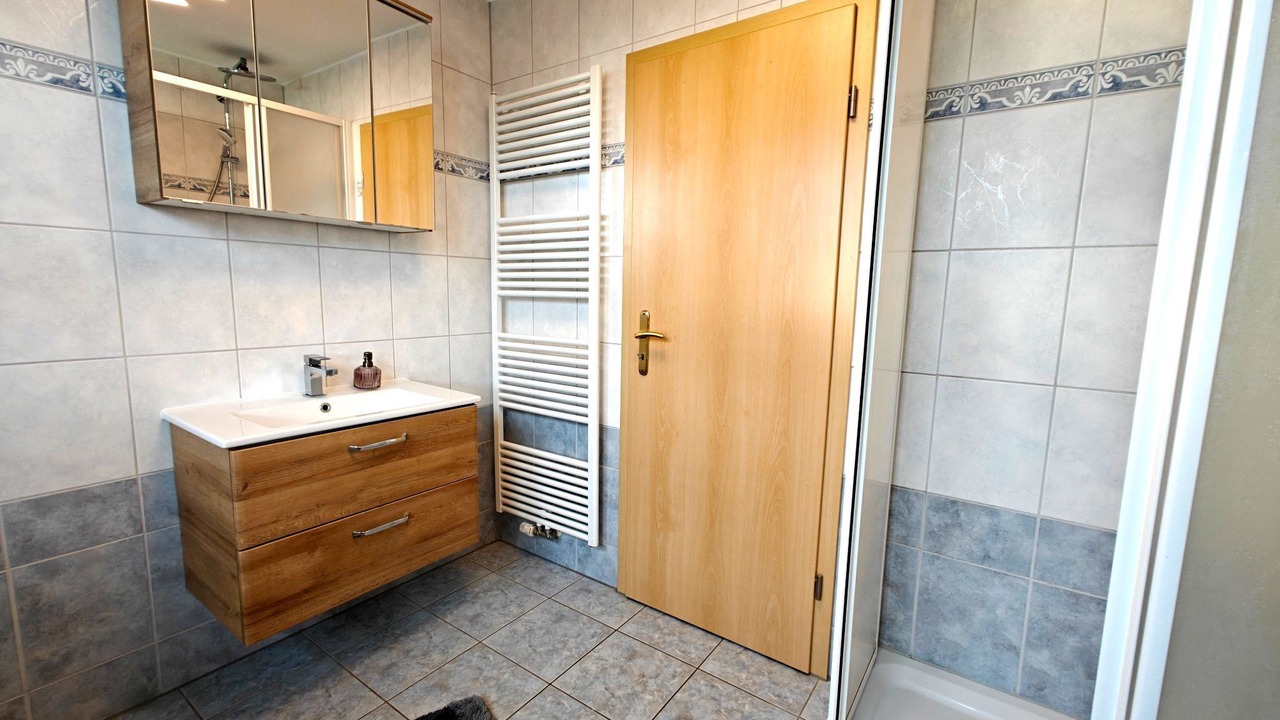 Photo of Bathroom in Neppermin
