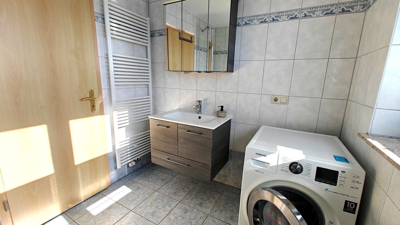Photo of Bathroom in Neppermin