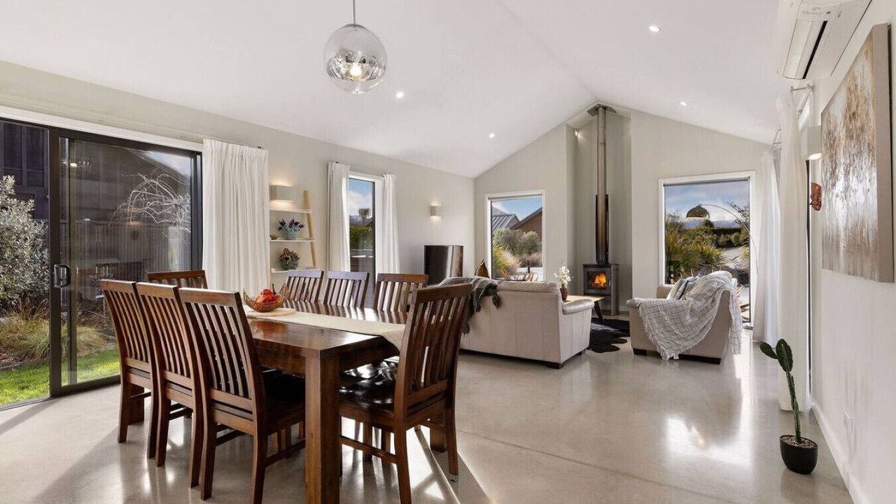Photo of Livingroom in Jacks Point