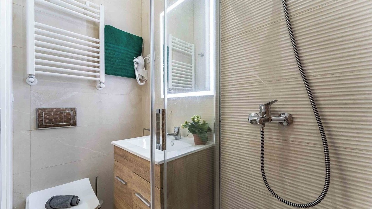 Photo of Bathroom in Embajadores