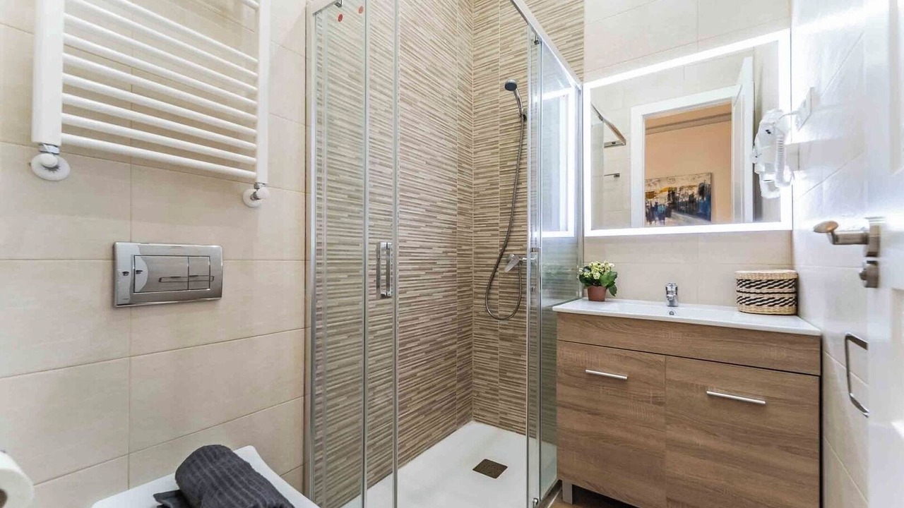 Photo of Bathroom in Embajadores