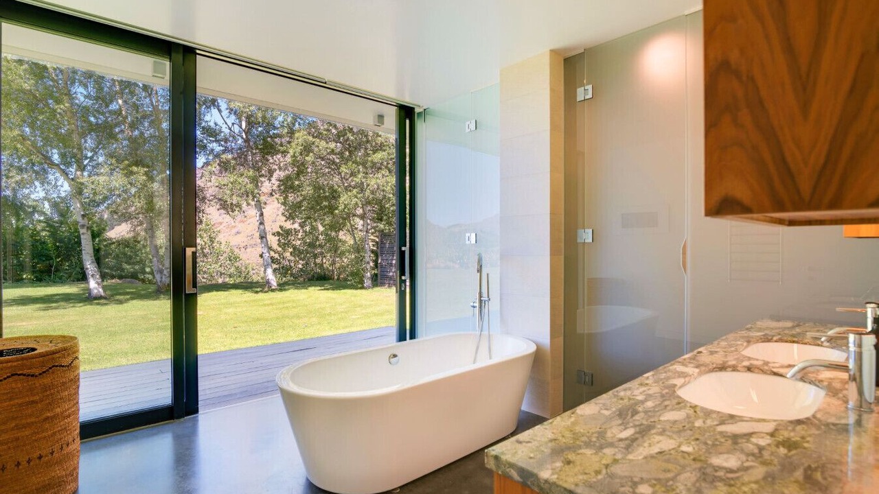 Photo of Bathroom in Arthur's Point
