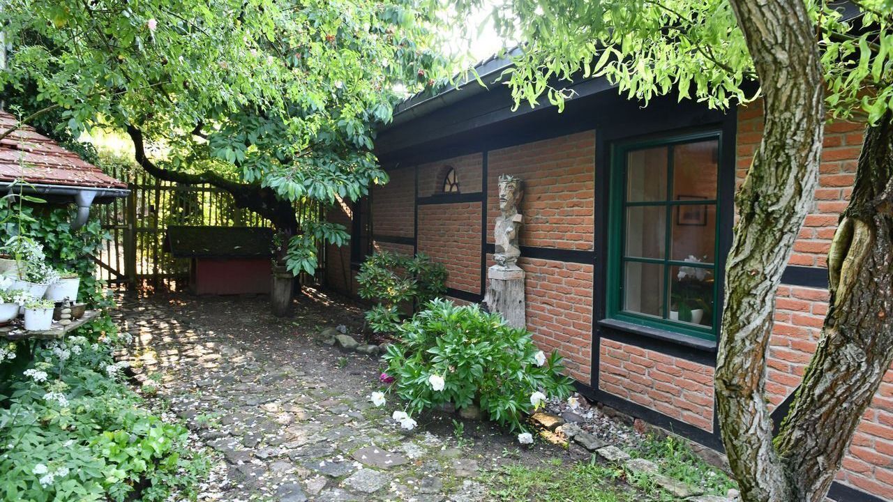 Photo of Outdoor in Benz