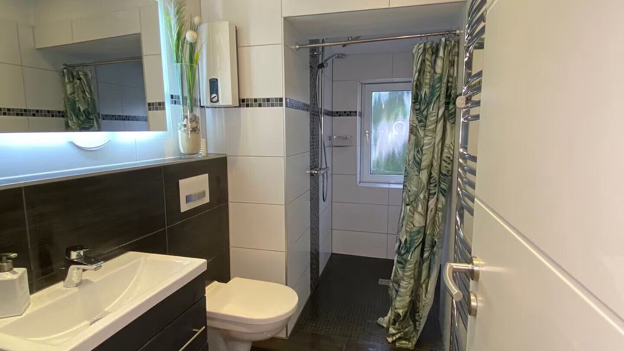 Photo of Bathroom in Buer