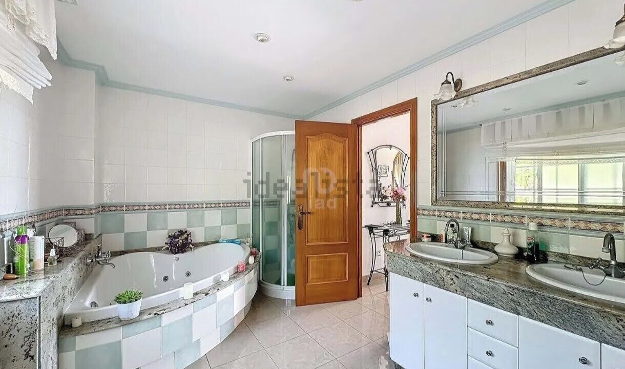 Photo of Bathroom in Quintans