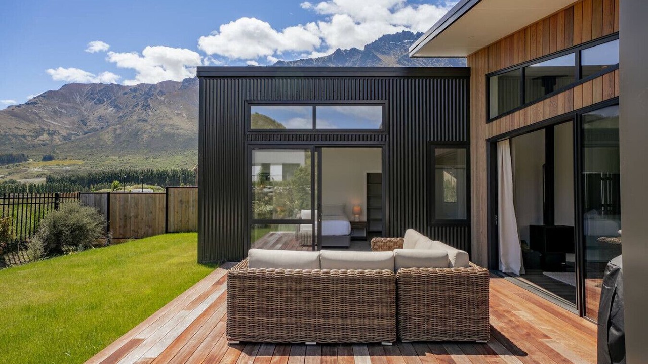 Photo of Patio Balcony in Kawarau Falls