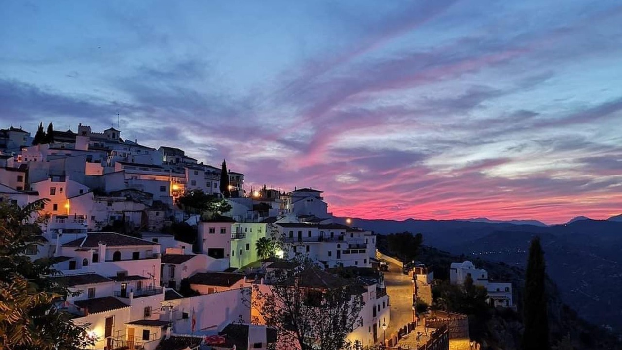 Photo of Others in Comares