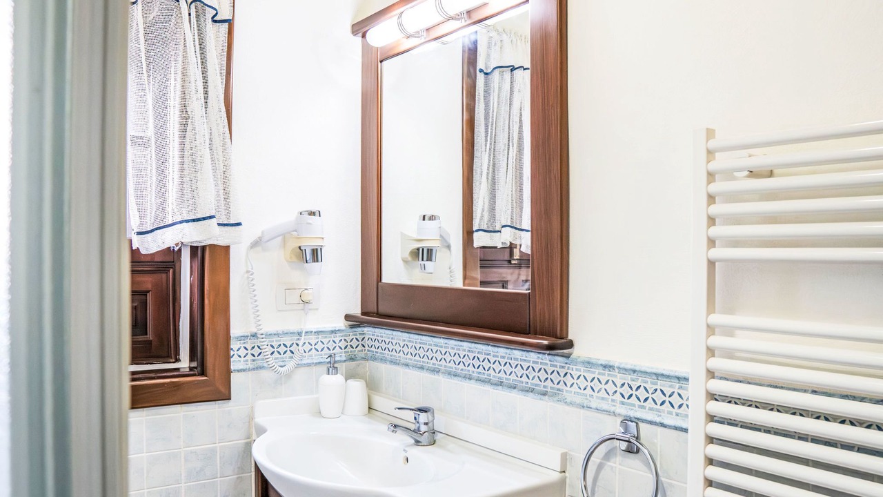 Photo of Bathroom in Erjos