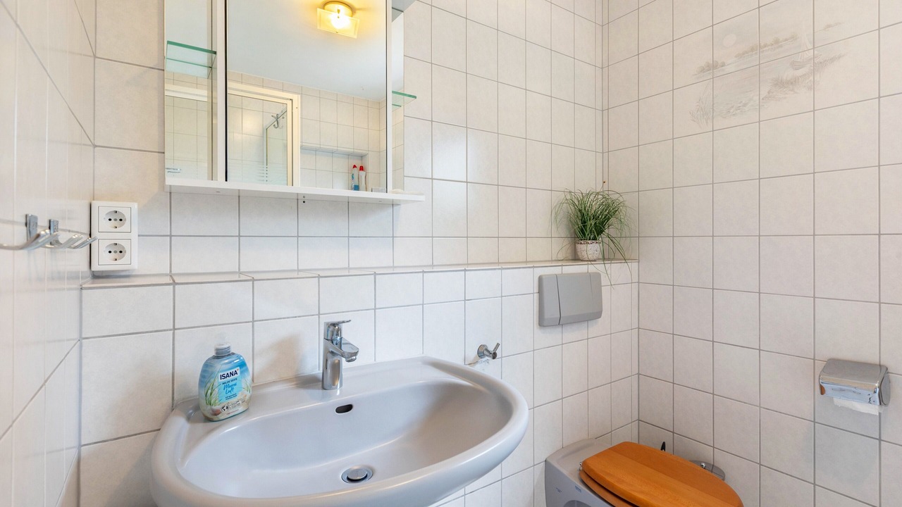 Photo of Bathroom in Moehnesee
