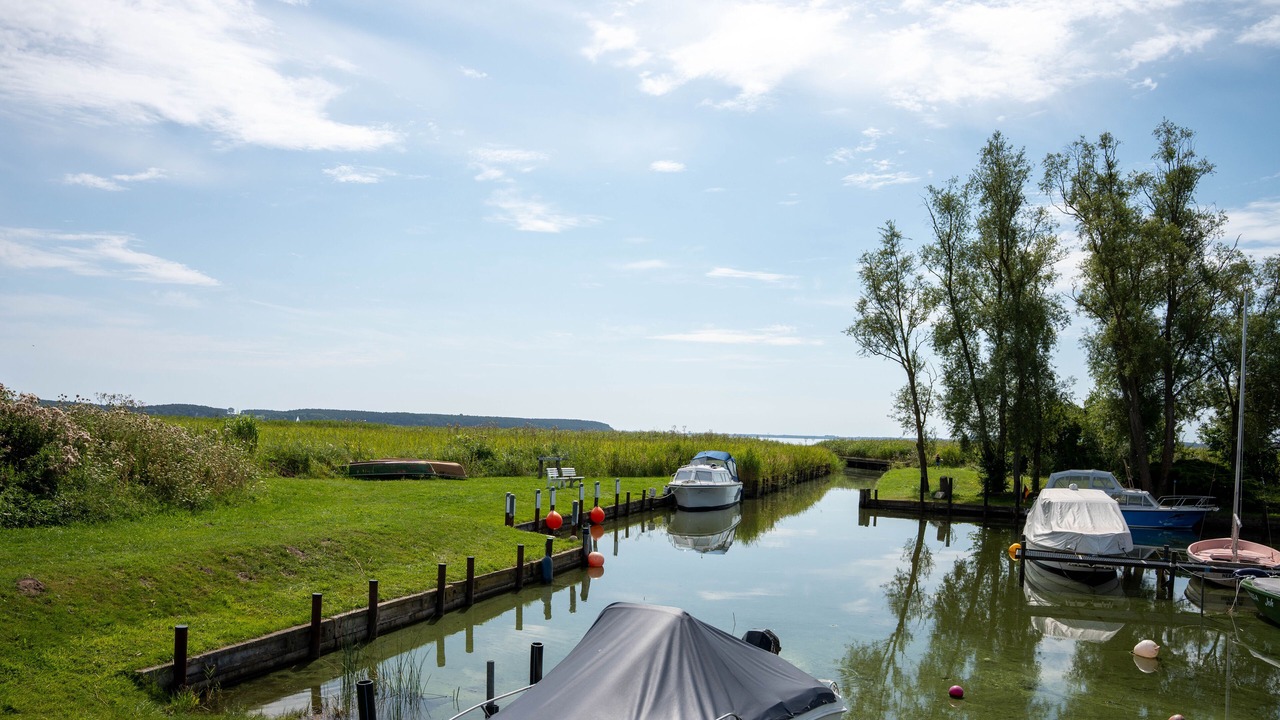 Photo of Others in Neeberg
