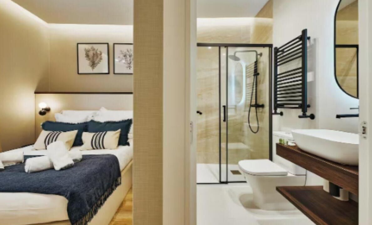 Photo of Bathroom in Trafalgar