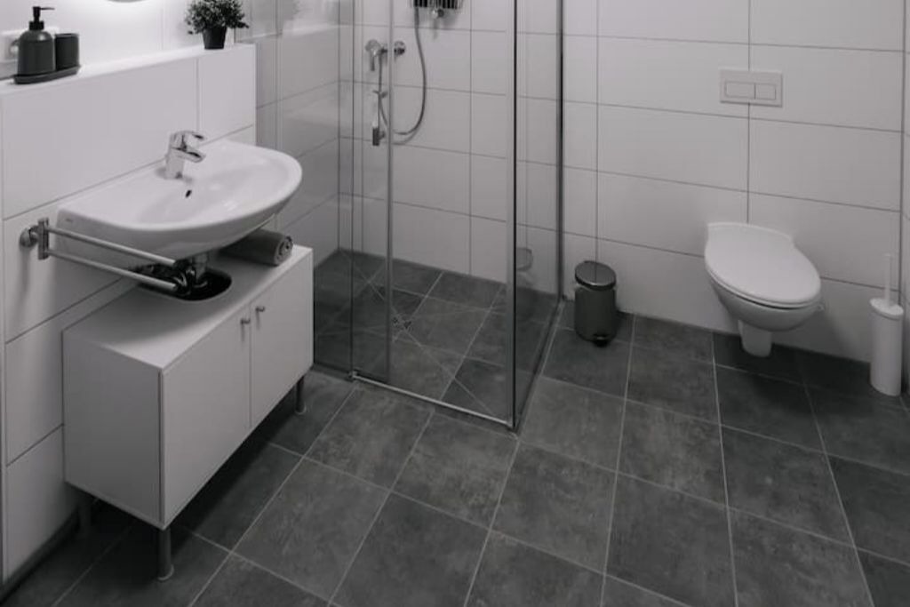 Photo of Bathroom in Kemnath