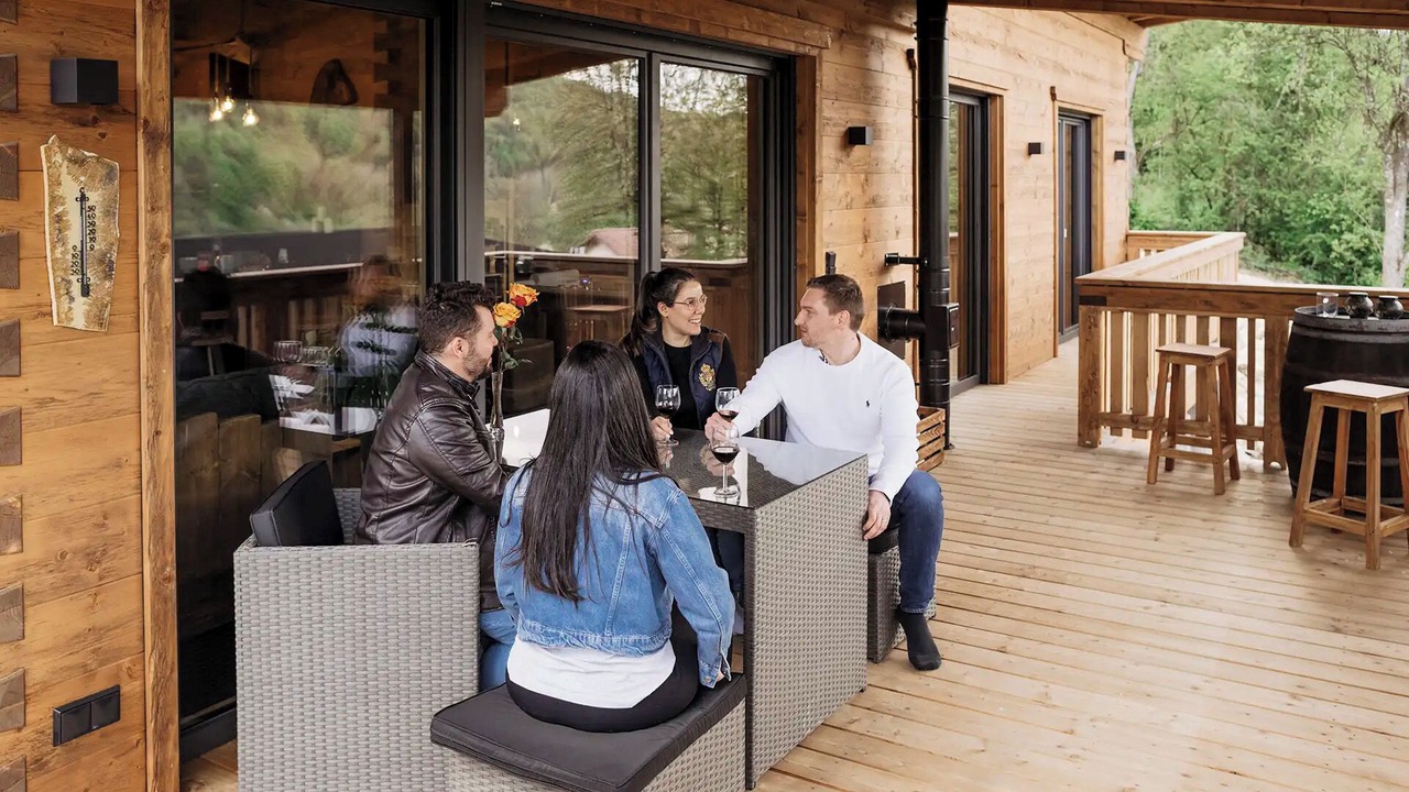 Photo of Outdoor in Vorra