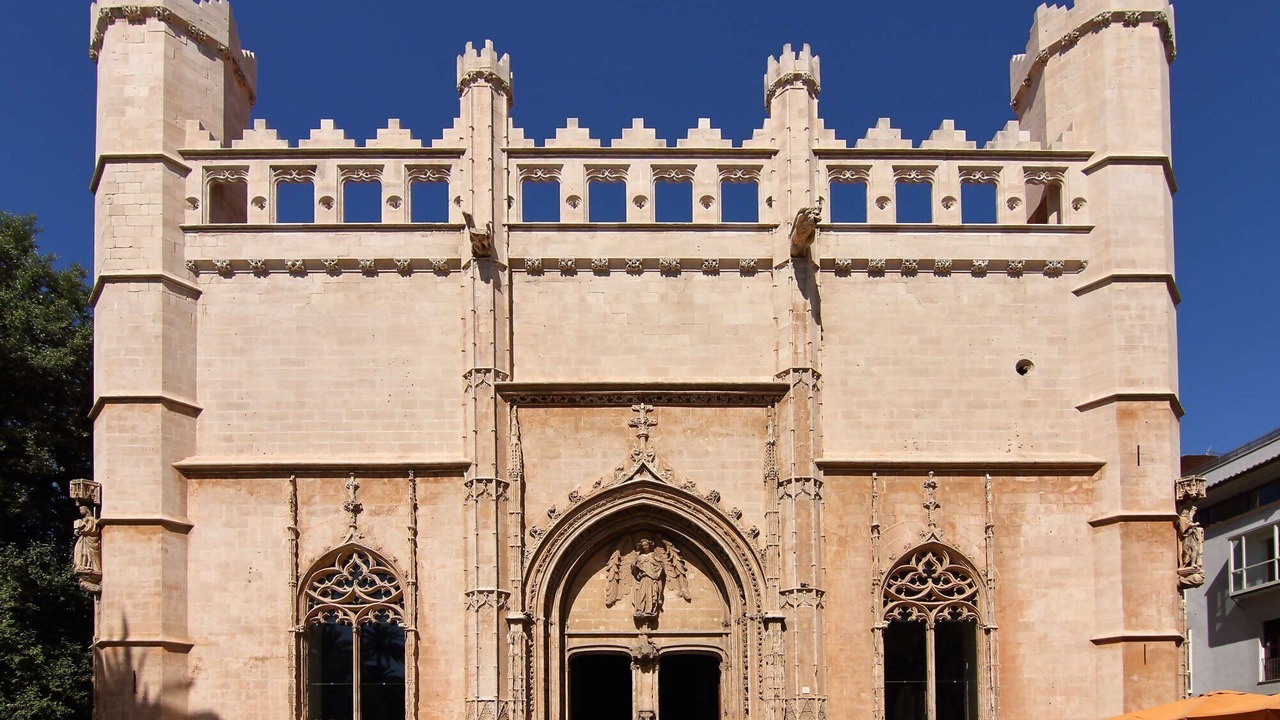 Photo of Others in La Llotja-Born