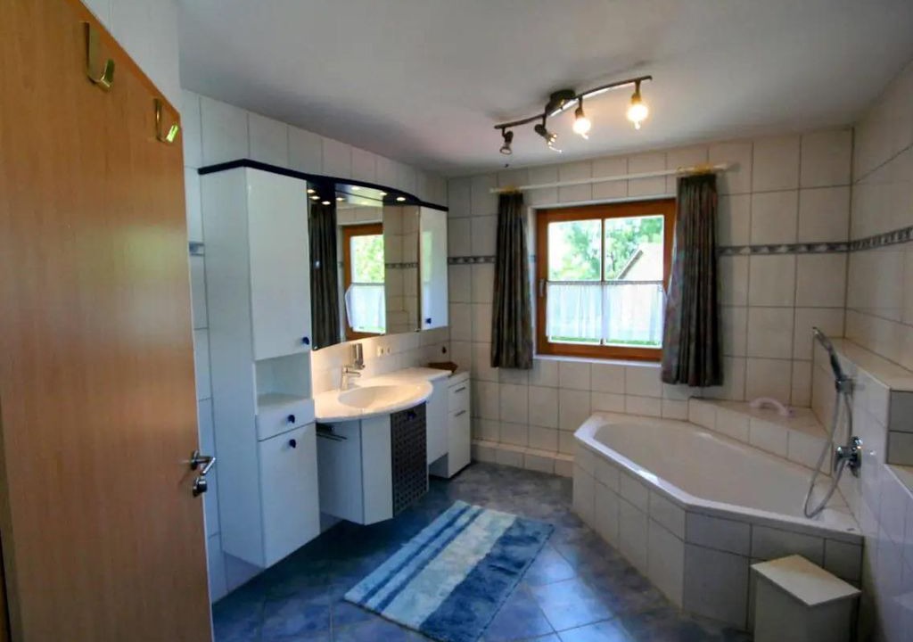Photo of Bathroom in Ohlstadt