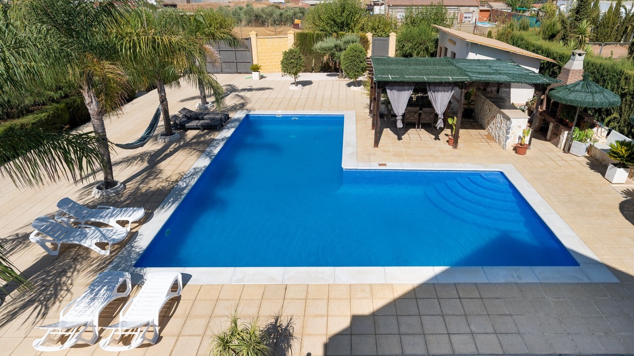 Photo of Outdoor in Lora Del Rio