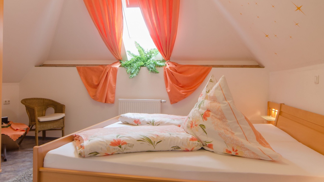 Photo of Bedroom in Goessweinstein