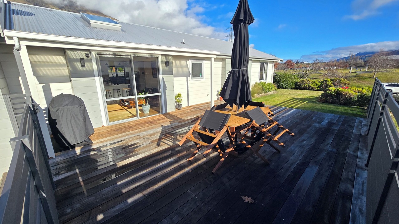 Photo of Patio Balcony in Lake Hayes