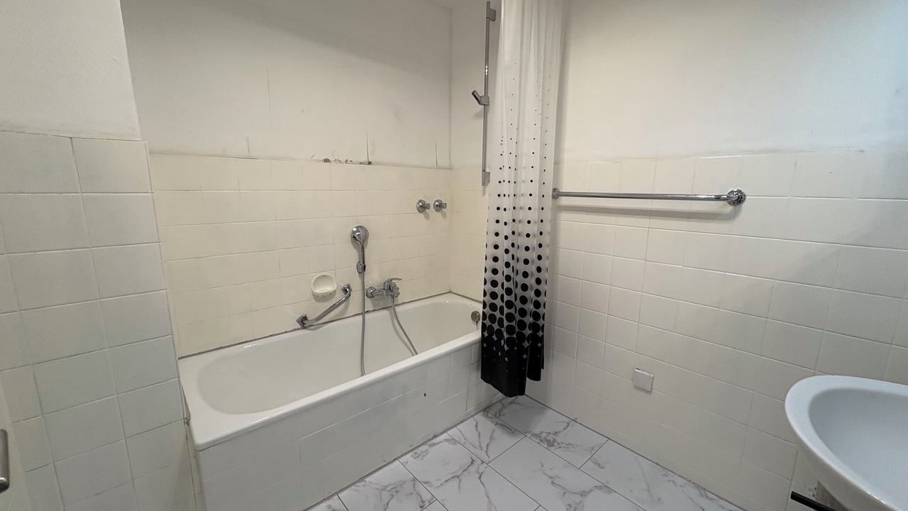 Photo of Bathroom in Luenen