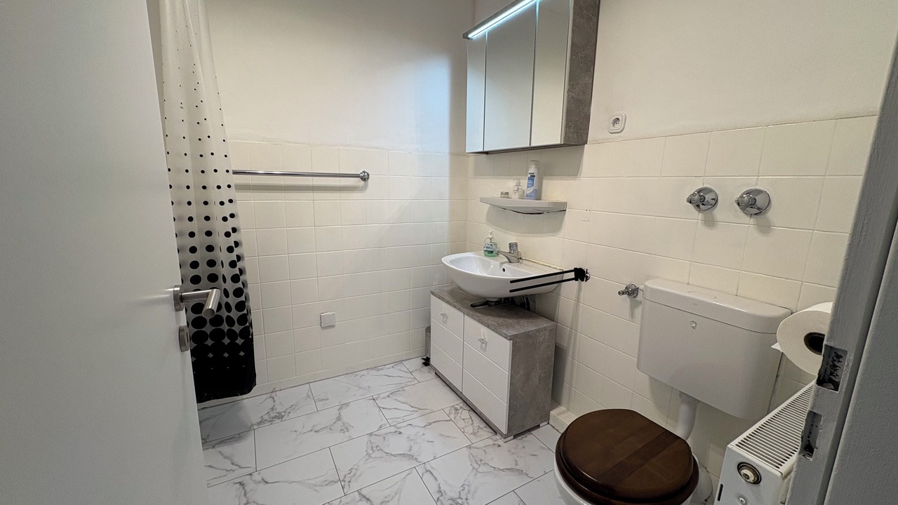 Photo of Bathroom in Luenen