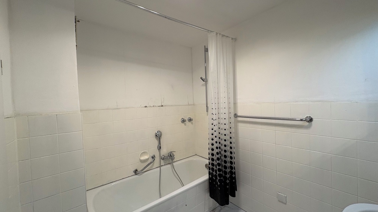 Photo of Bathroom in Luenen