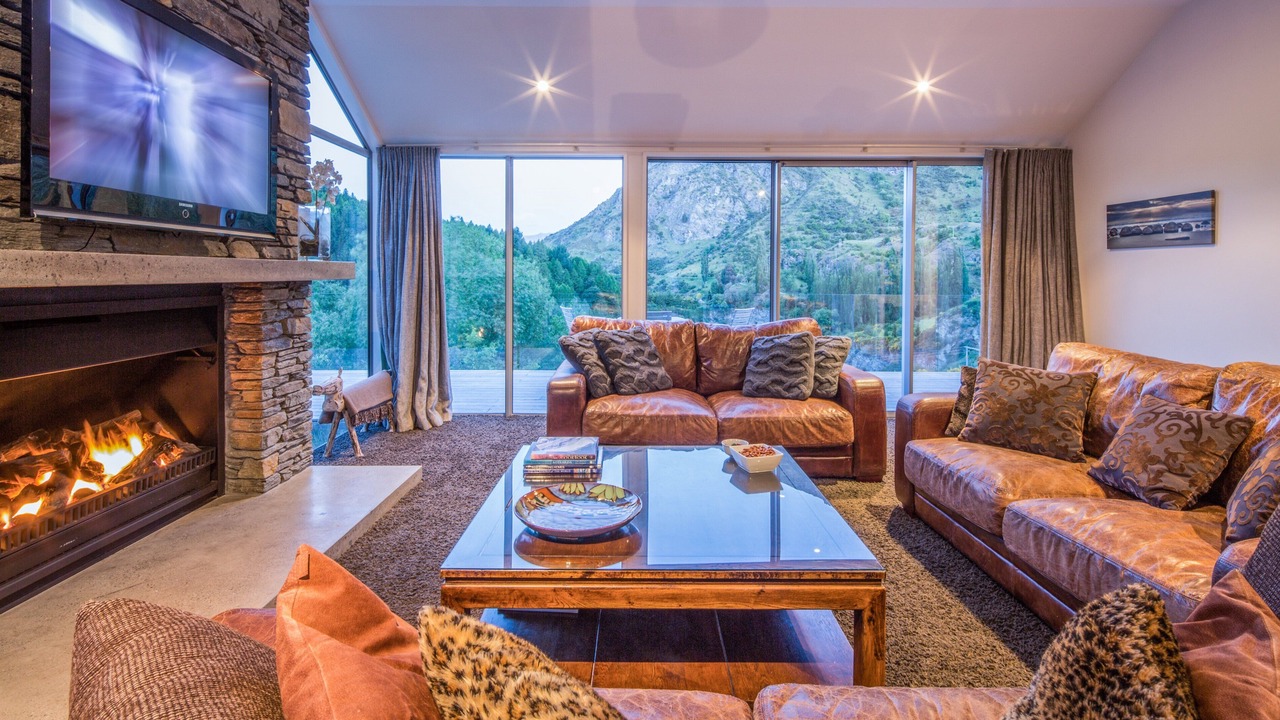 Photo of Livingroom in Arthur's Point