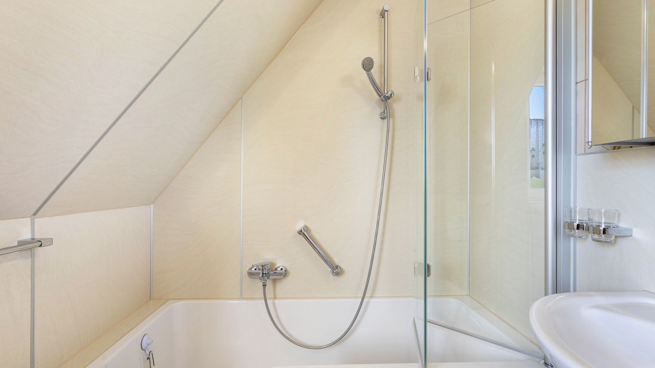 Photo of Bathroom in Moehnesee
