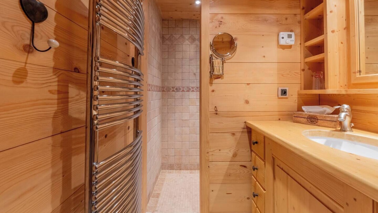 Photo of Bathroom in Saint-Nicolas-de-Veroce