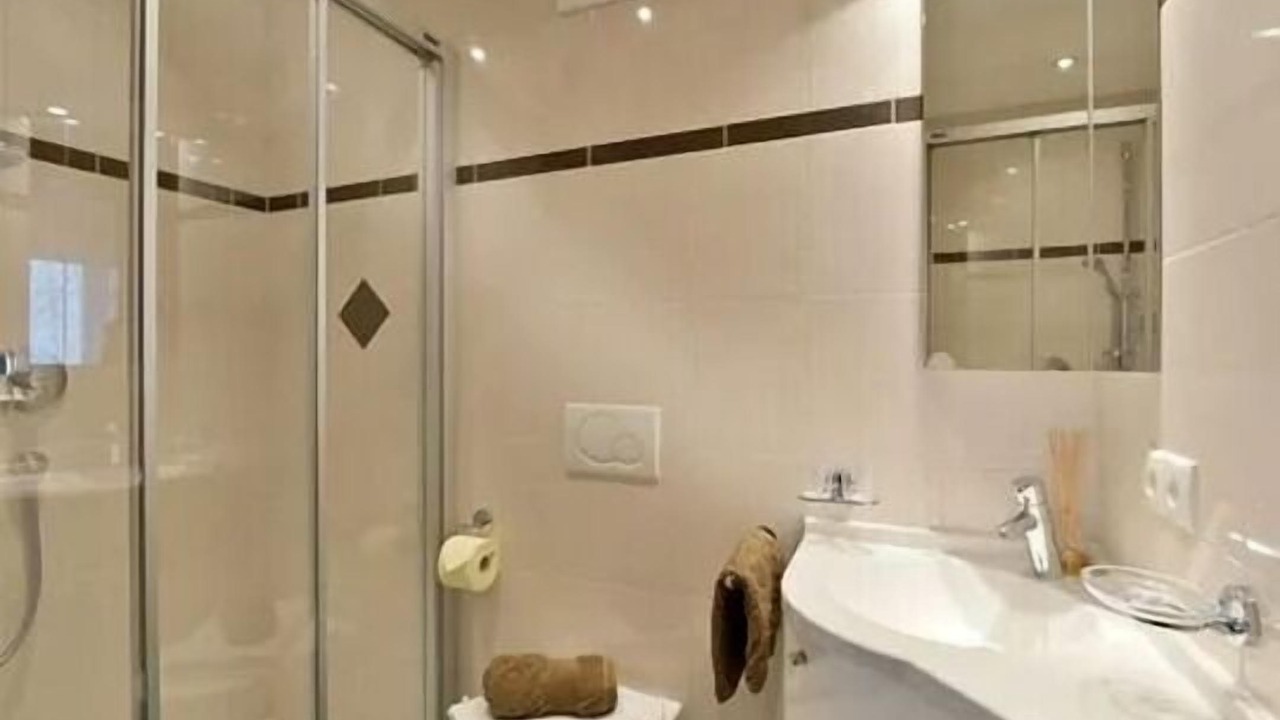 Photo of Bathroom in Emberg