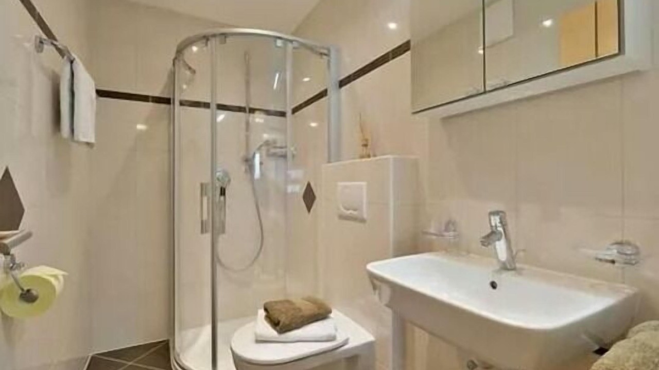 Photo of Bathroom in Emberg