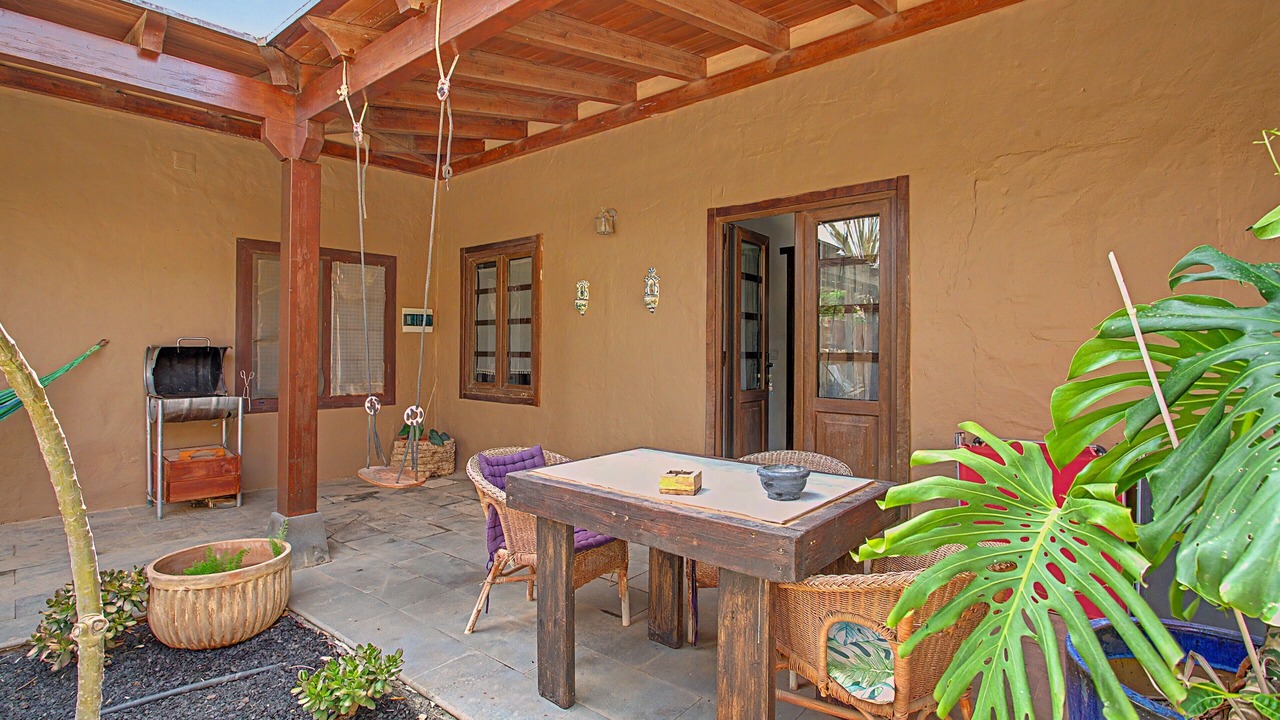 Photo of Outdoor in Tetir