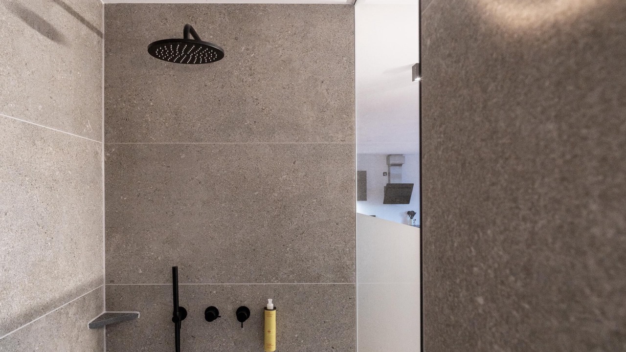 Photo of Bathroom in Regen