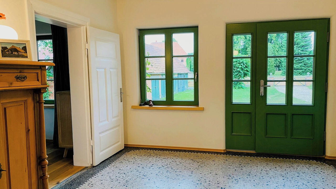 Photo of Others in Vellahn