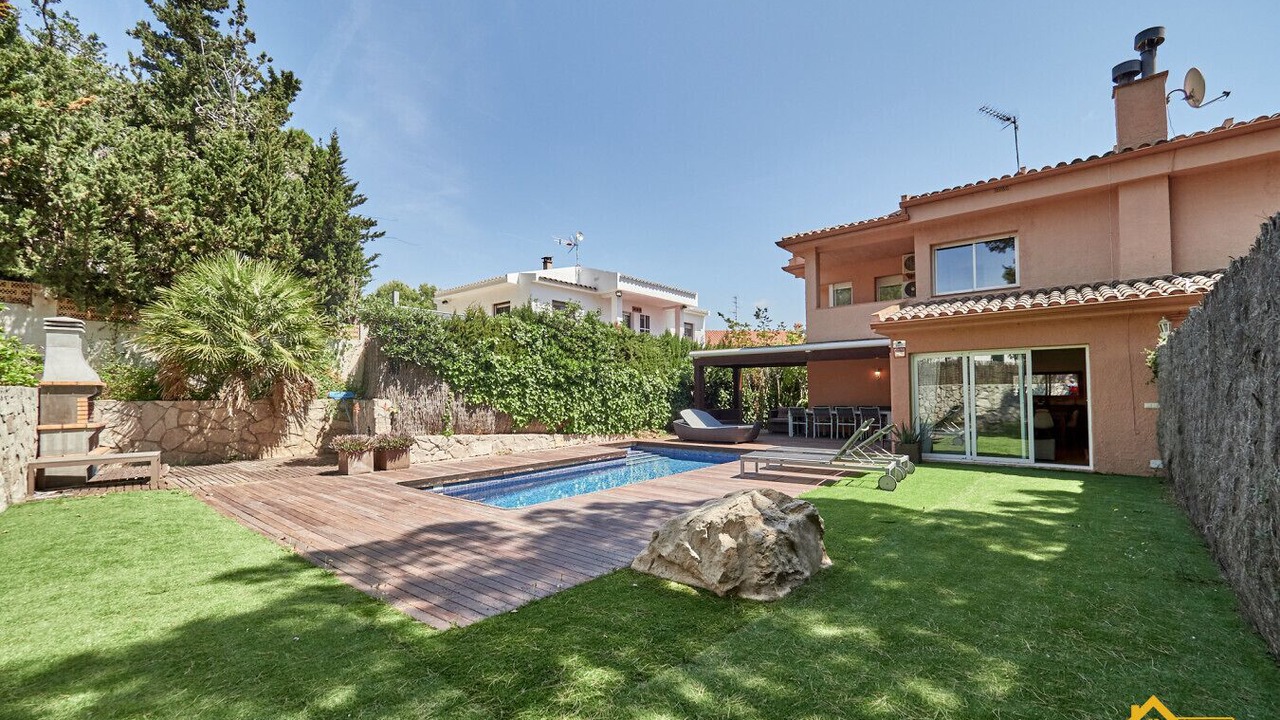 Photo of Outdoor in Creixell