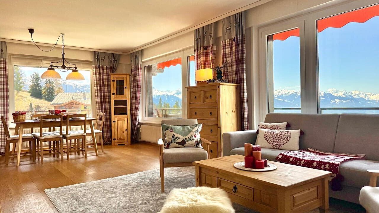 Photo of Livingroom in Lens