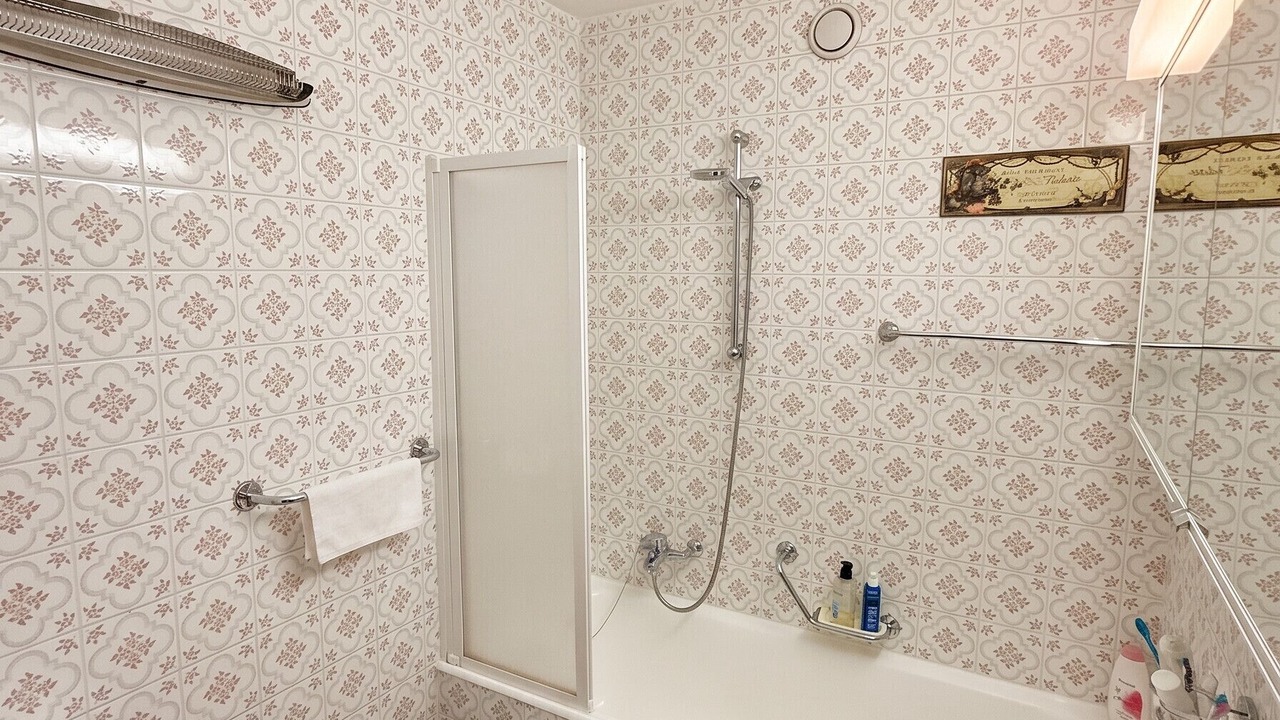 Photo of Bathroom in Noes