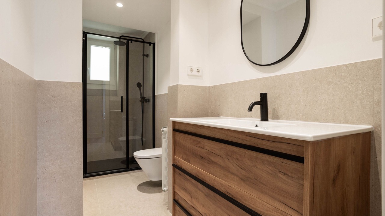 Photo of Bathroom in Adelfas