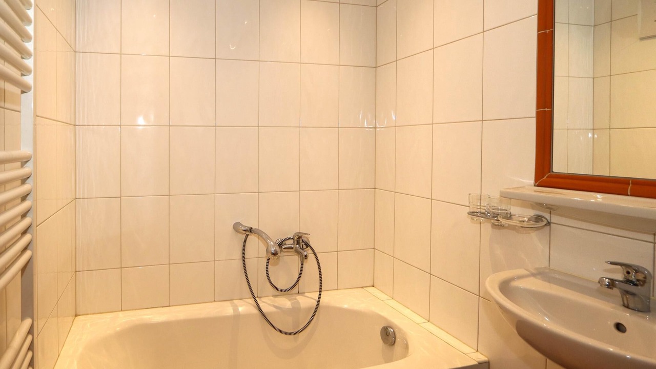 Photo of Bathroom in Huben
