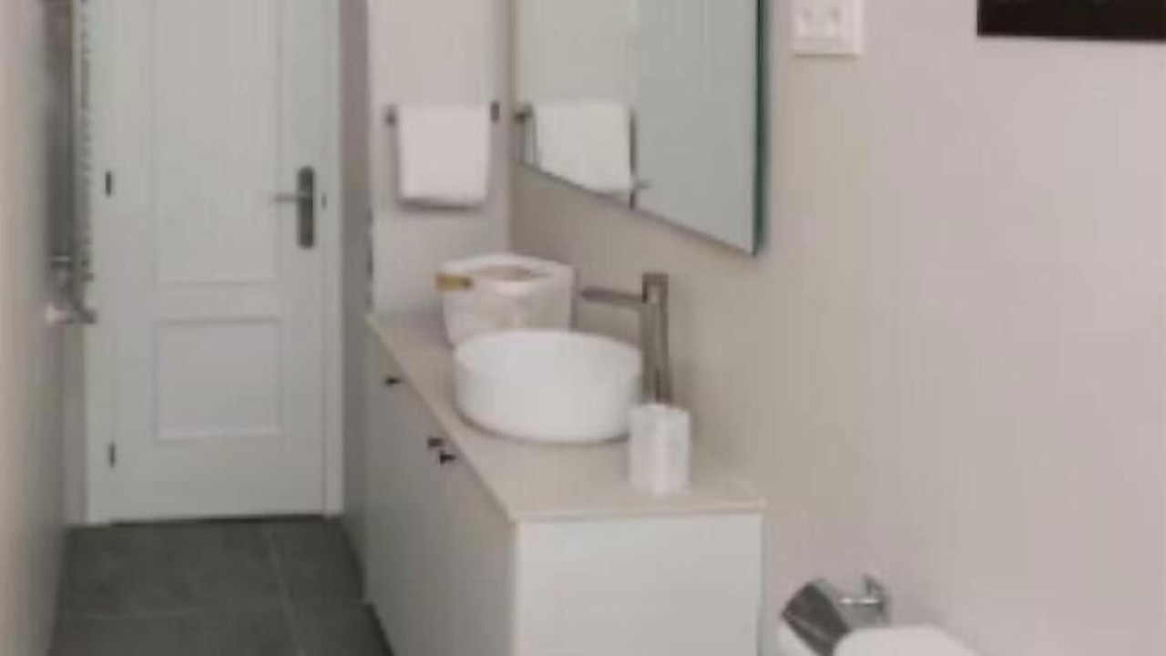 Photo of Bathroom in Malasana