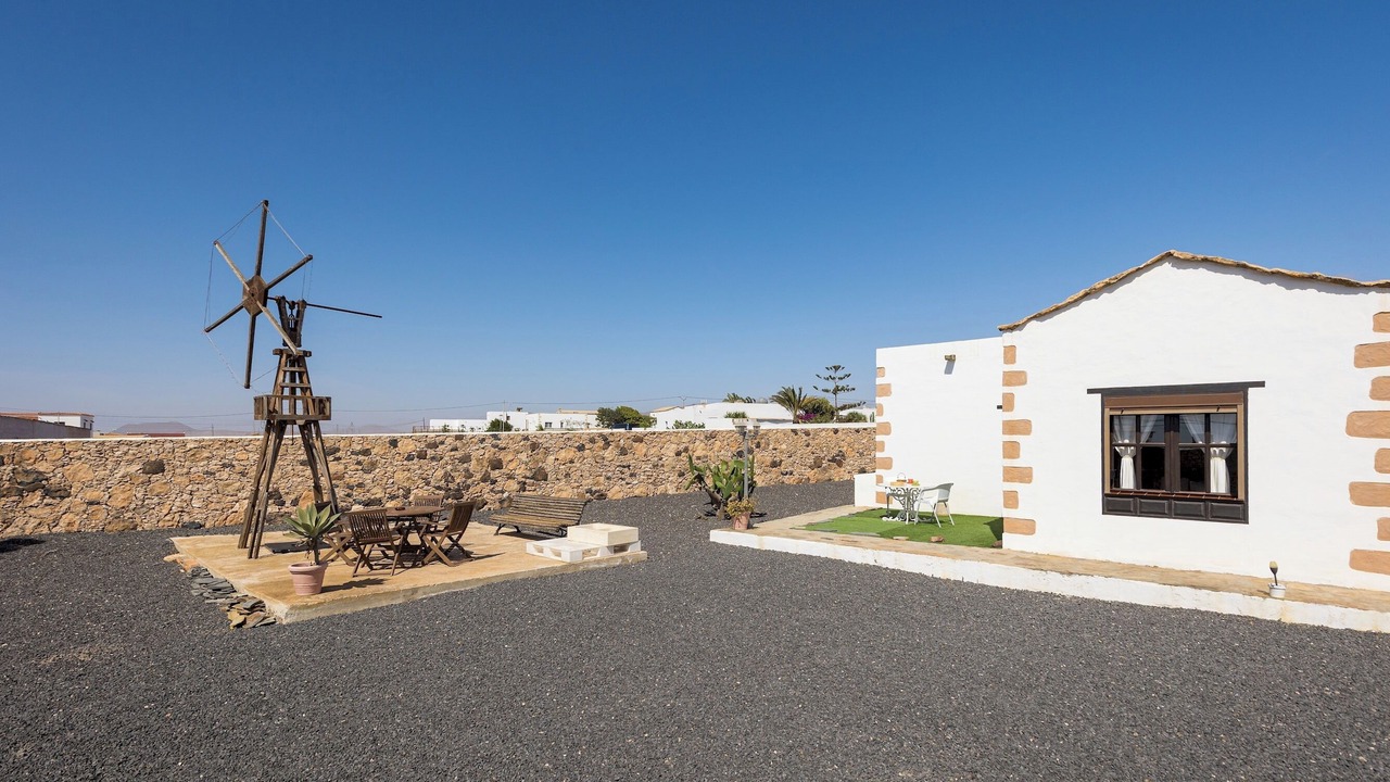 Photo of Outdoor in Triquivijate