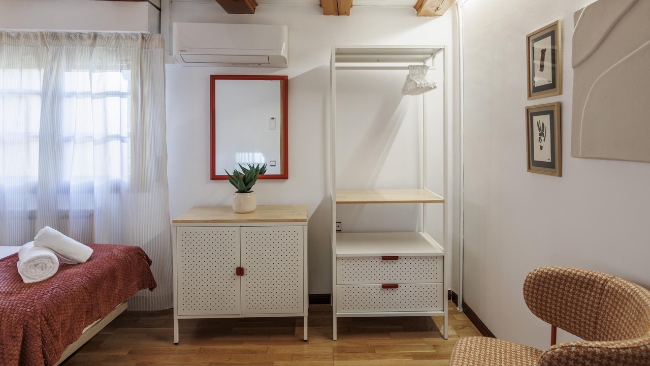Photo of Bedroom in Logrono Historic Centre