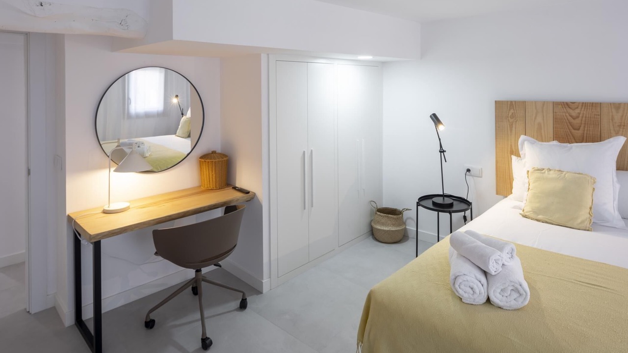 Photo of Bedroom in Logrono Historic Centre