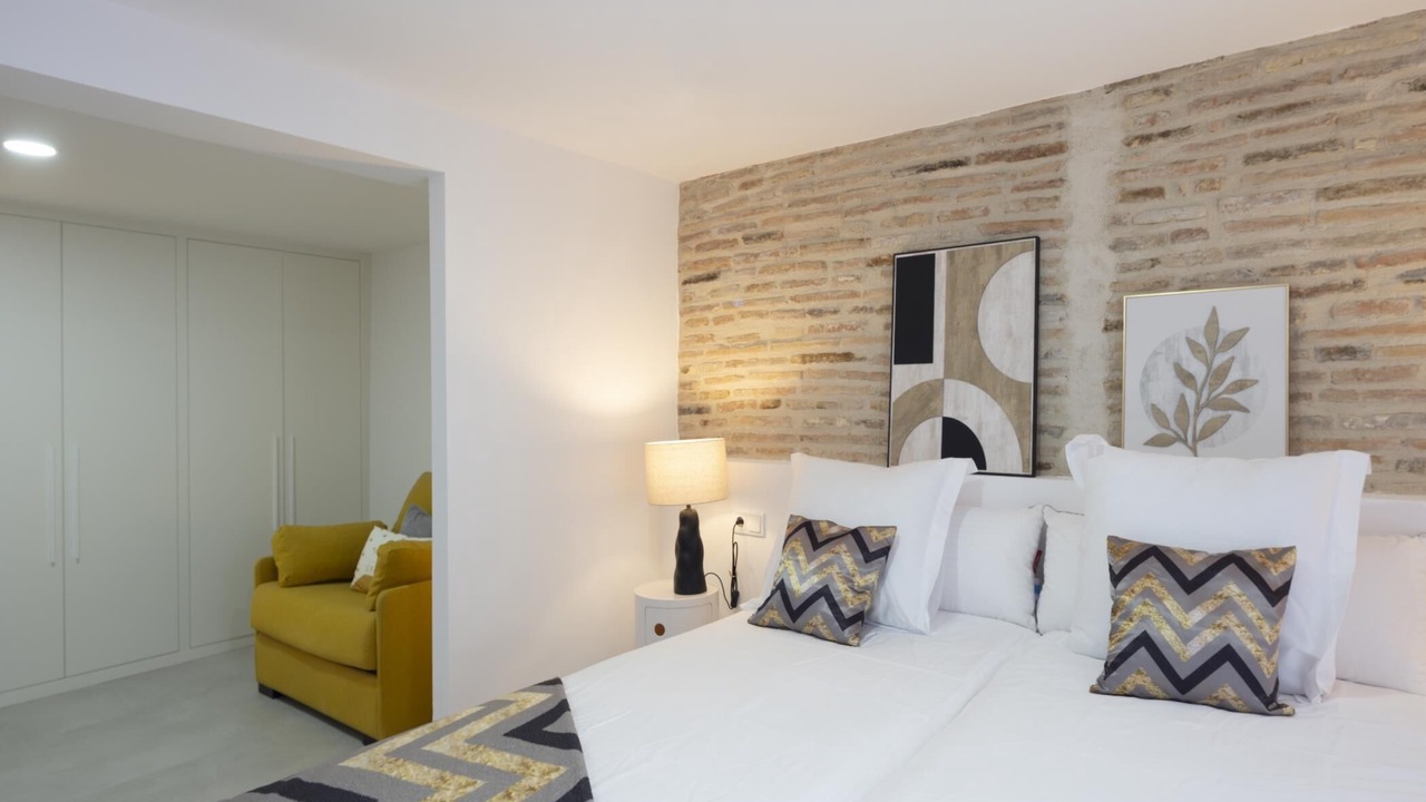 Photo of Bedroom in Logrono Historic Centre