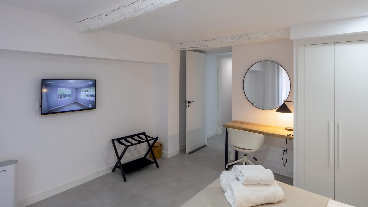 Photo of Bedroom in Logrono Historic Centre